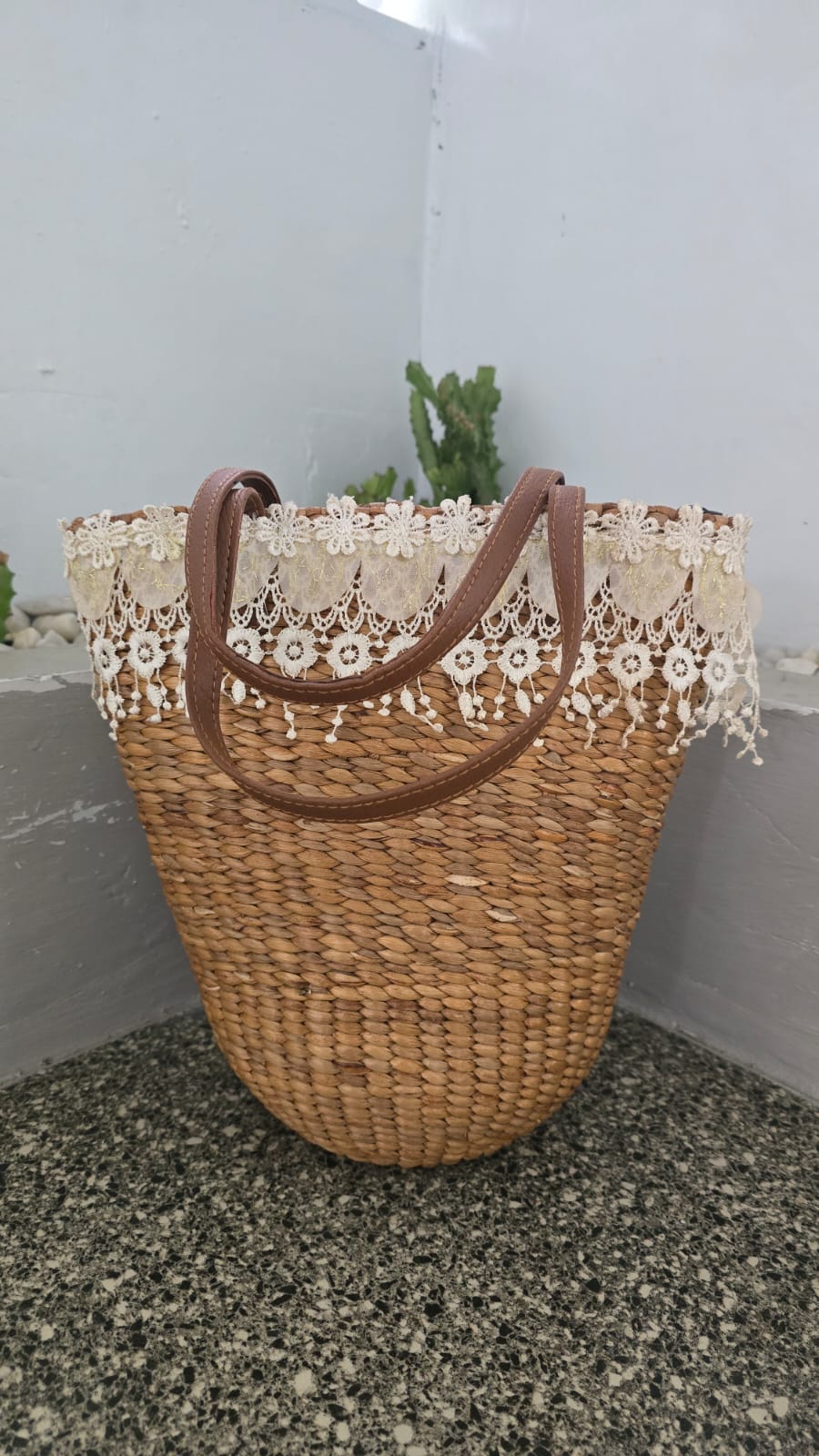 Tas tabung renda