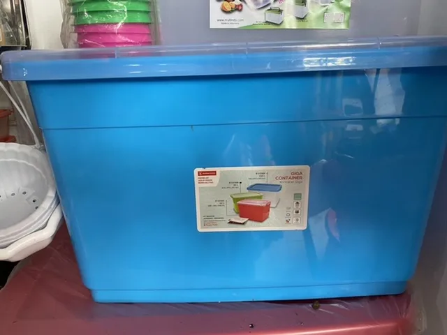 Giga kontainer maspion 80 liter