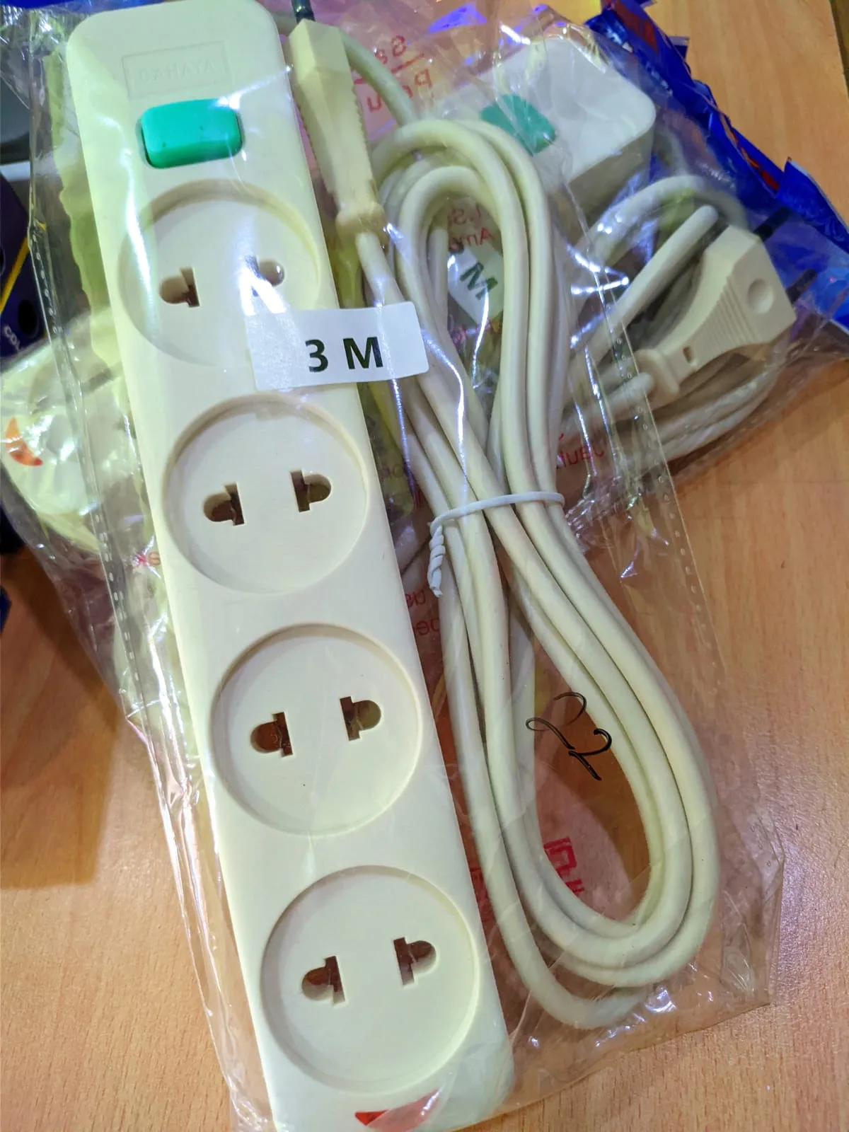 TERMINAL 4 LUBANG  + KABEL 3 METER