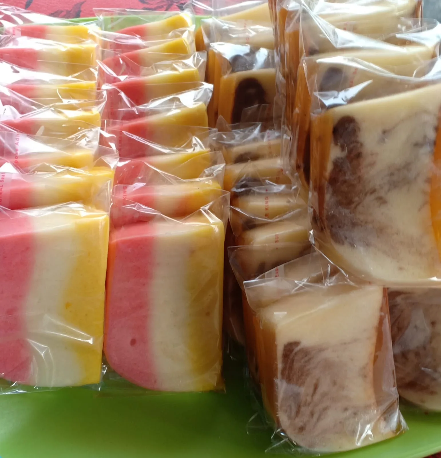 Agar busa pelangi & agar karamel