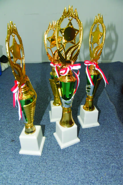 PIALA UKURAN KECIL