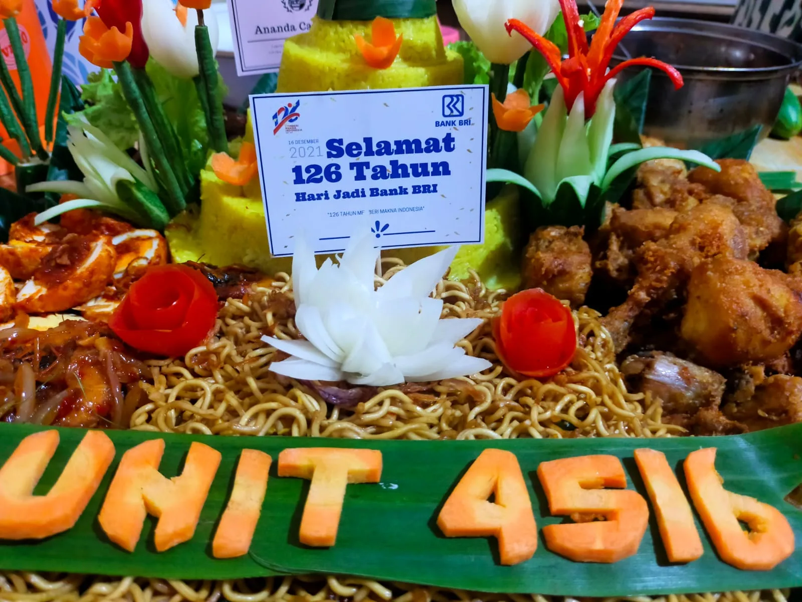 Tumpeng Ukuran Sedang
