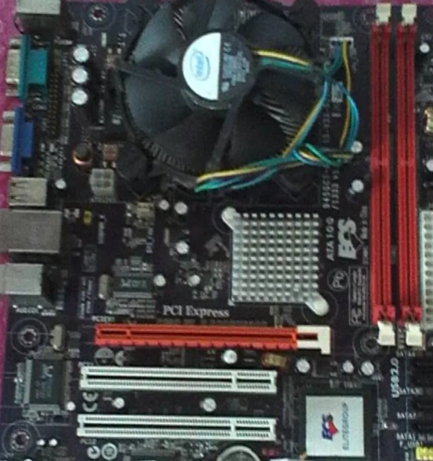 Service Mother Board Komputer