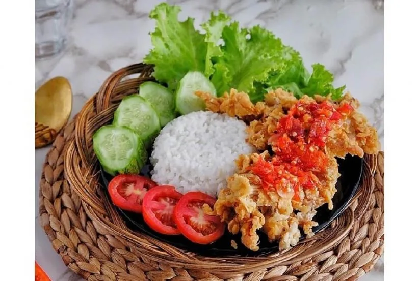 Ayam Geprek Mama Rizal