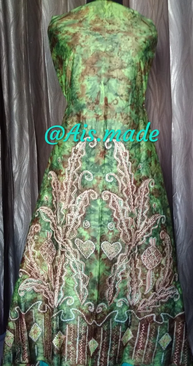 Sarirangan kain katun satin bordir motif khusus