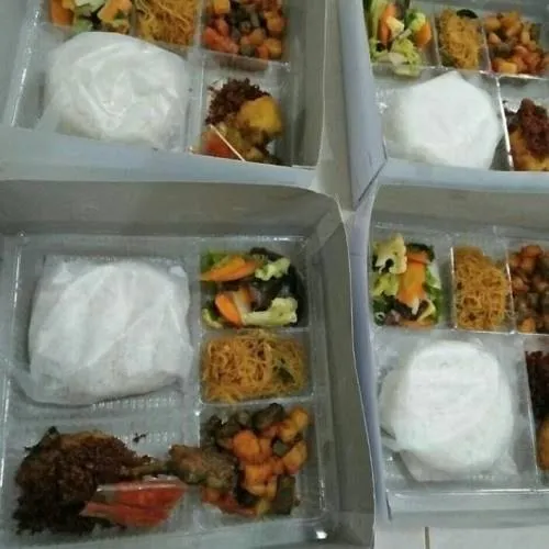 PAKET NASI KOTAK