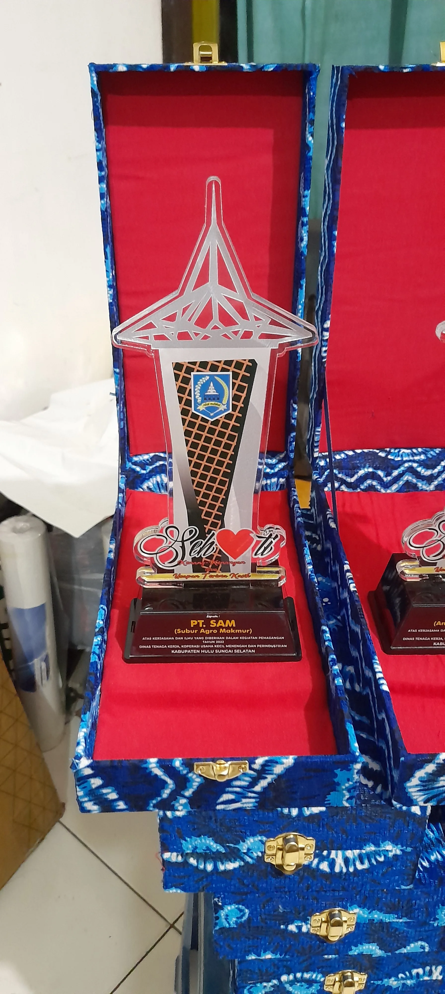 Plakat Akrilik Print Uv + Box Sasirangan