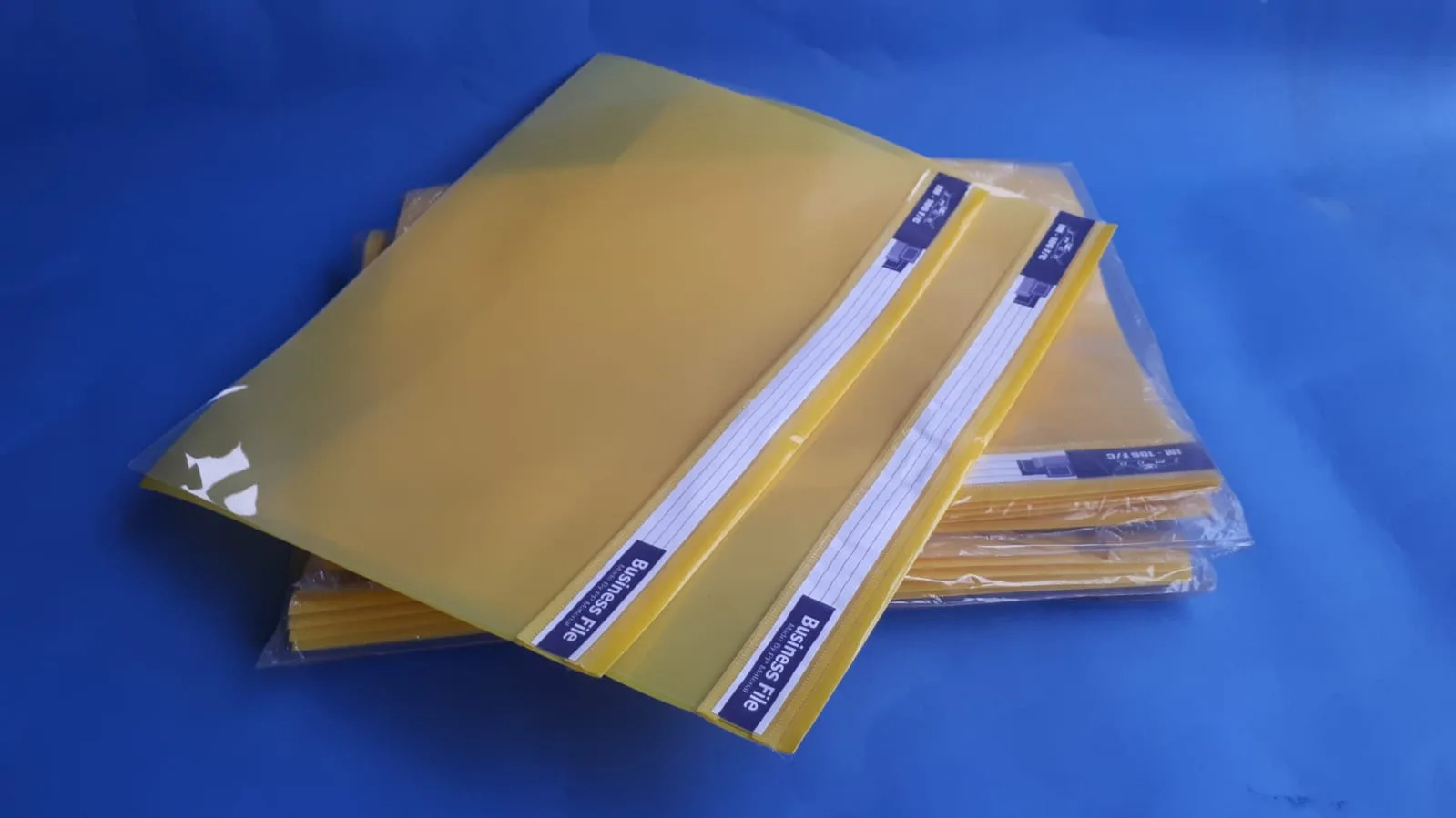 MAP PLASTIK LUBANG KUNING