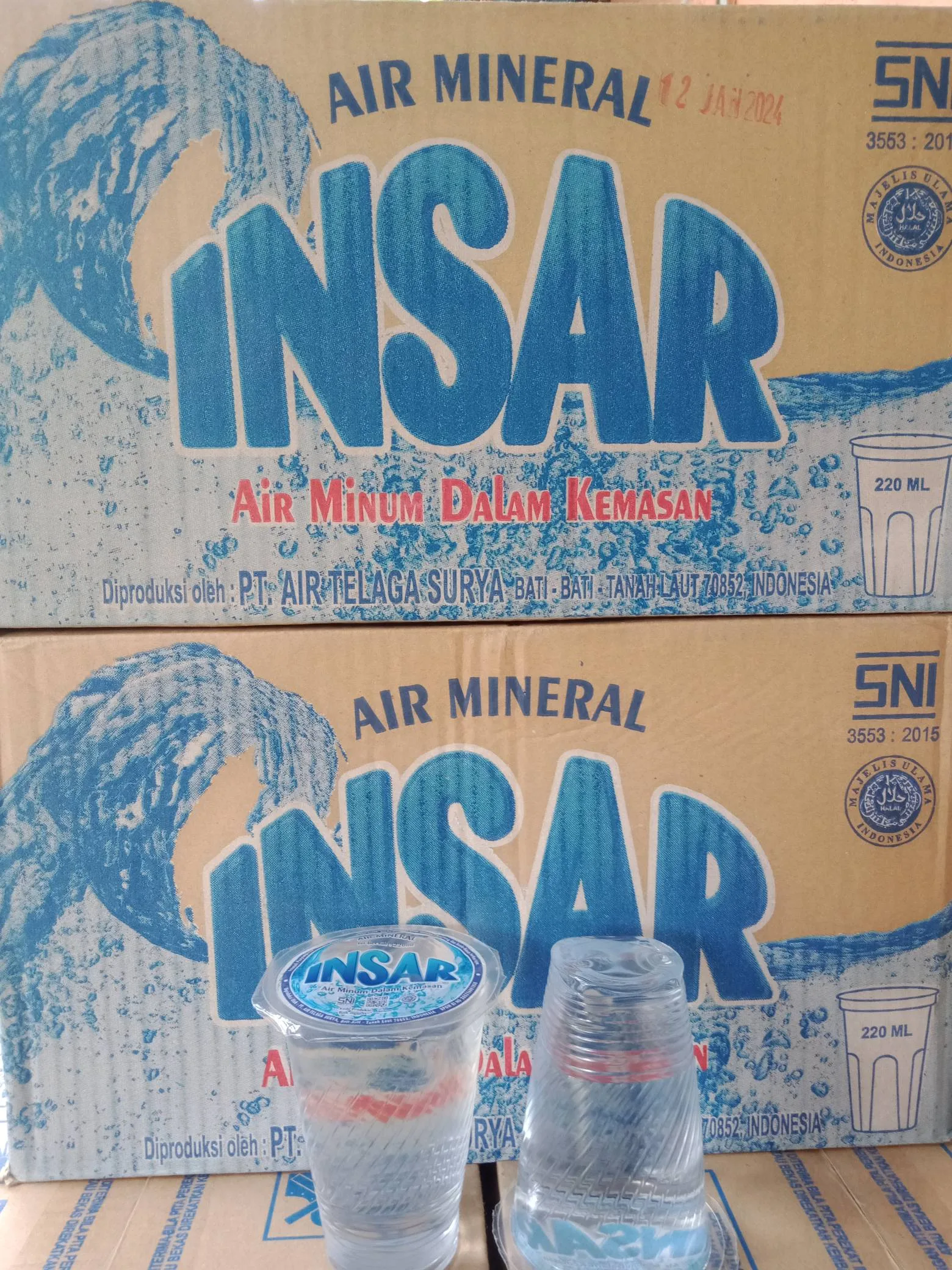 Air minum mineral gelas Insar