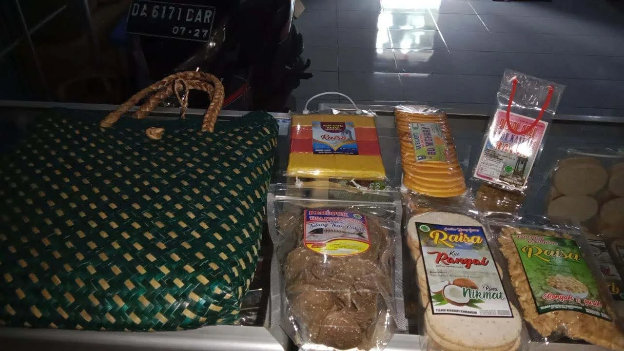 OLEH - OLEH SATU SET PAKET