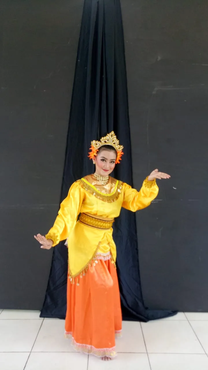 SEWA KOSTUM TARI JAPIN