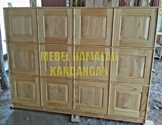 LOKER TUTUP KOTAK 12