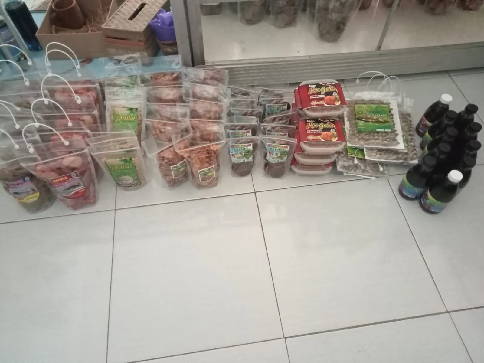 Paket Barang Pameran