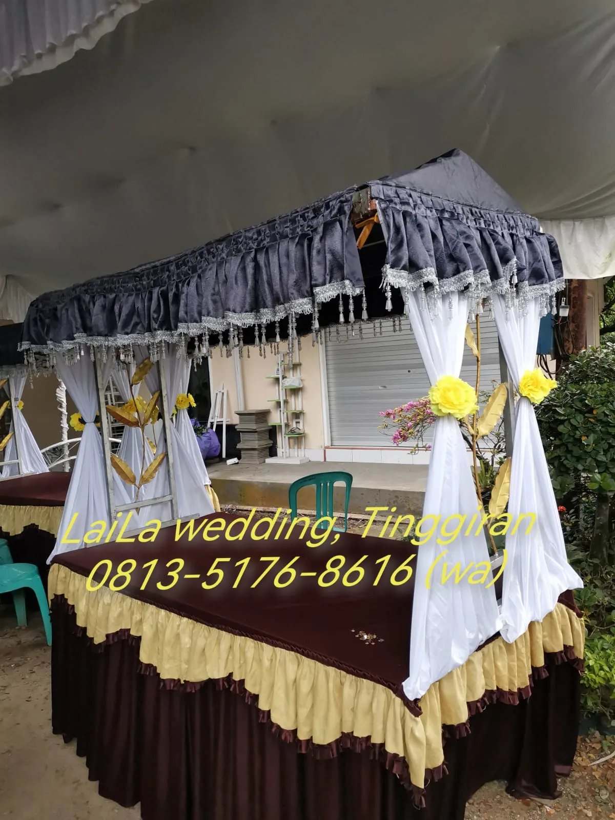 Meja Saung