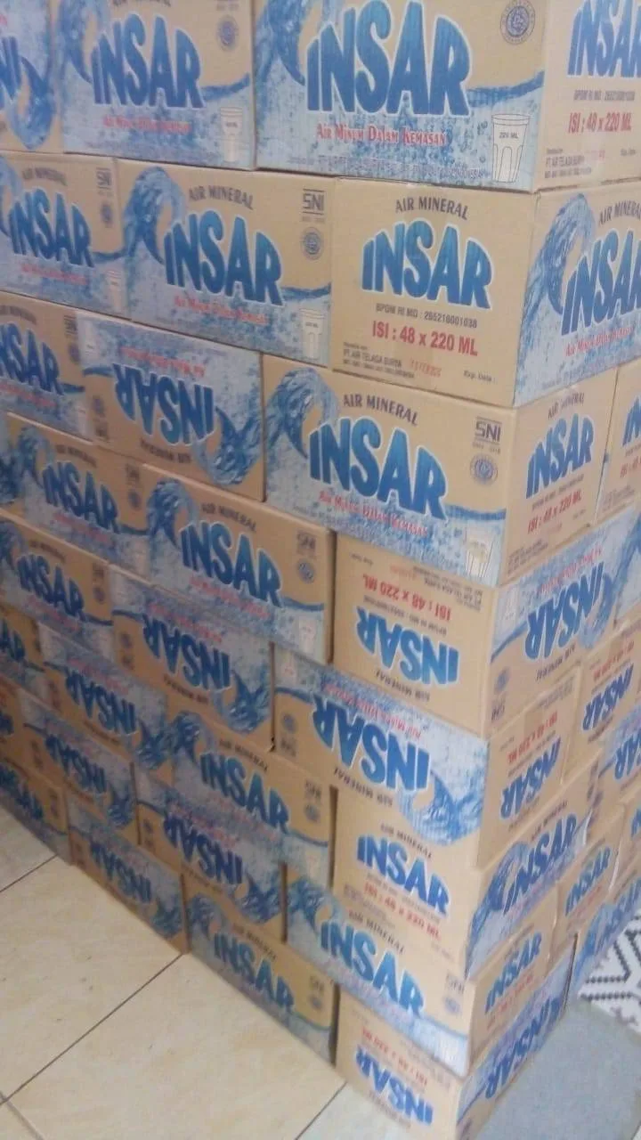 Air minum mineral gelas Insar