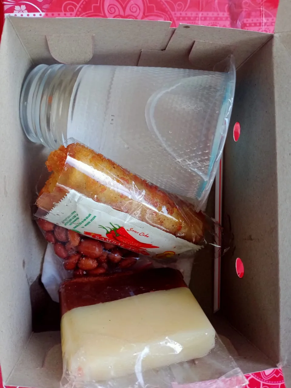 KUE LUMPIA DAN PUDING CARAMEL