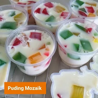 Bubur ayam gurih, puding,nasi Nugget