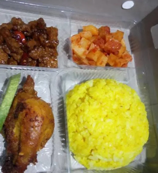nasi kuning ayam madu