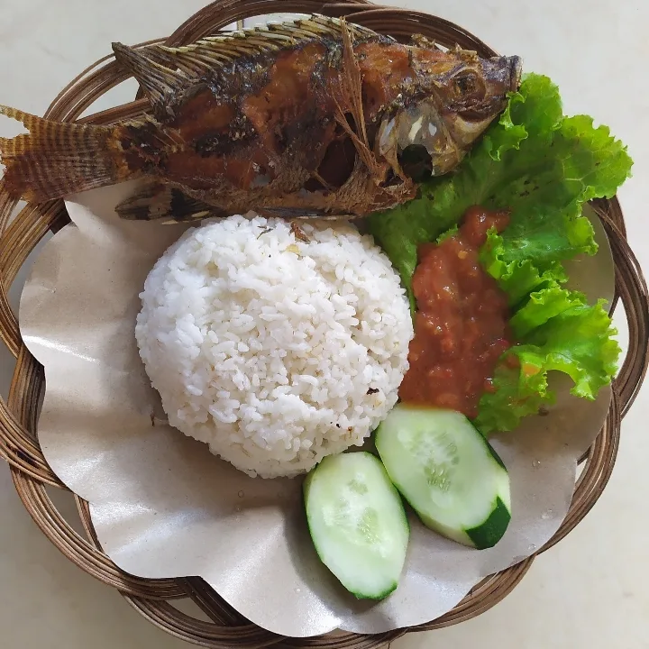 Nila + Sayur Urap