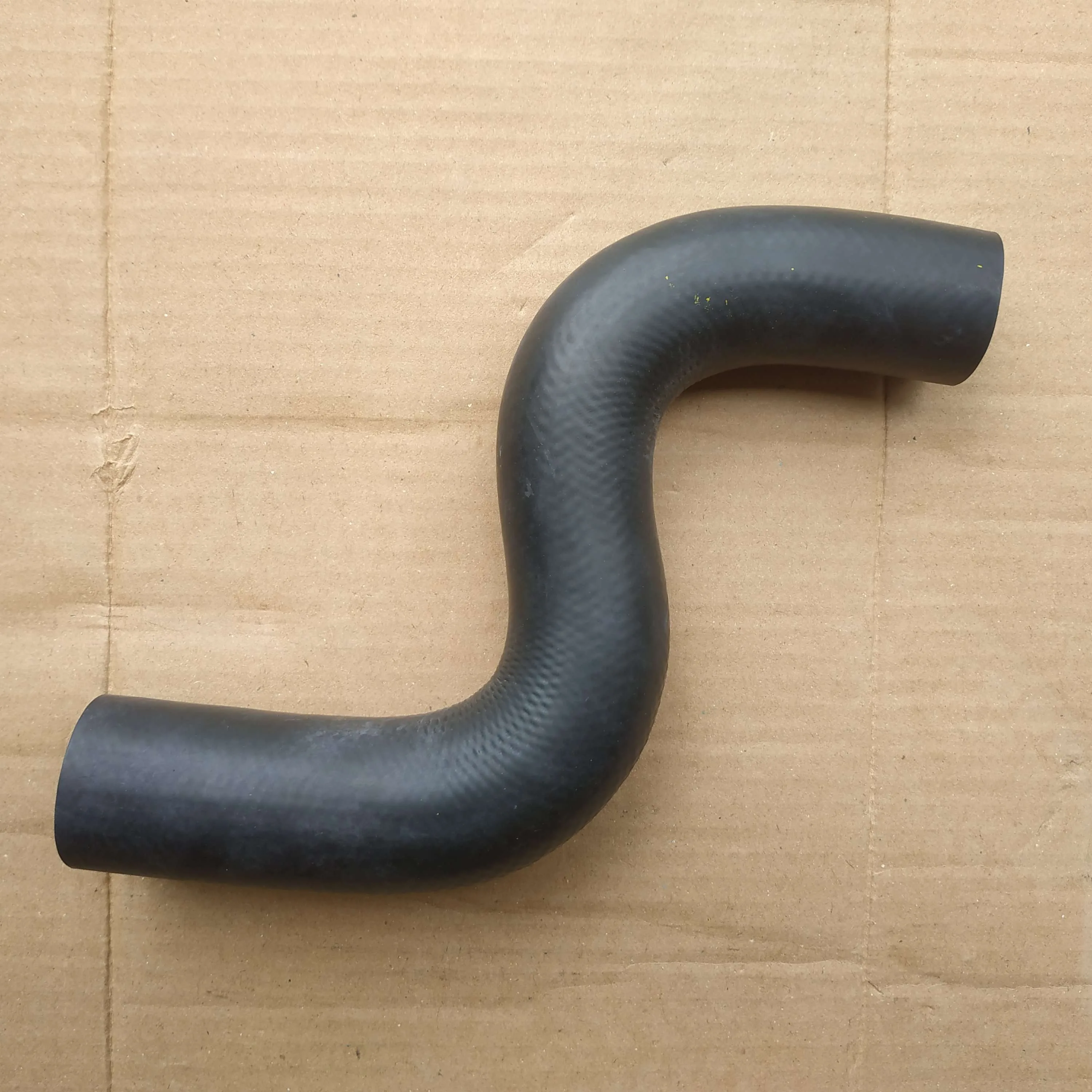 Hose Radiator Universal DL35-39 DD27-31 P300