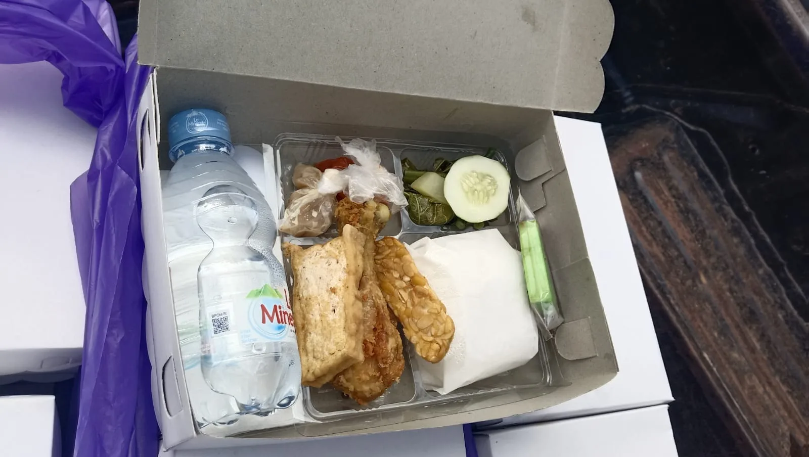 Nasi + Air Mineral + Talang Asam Manis