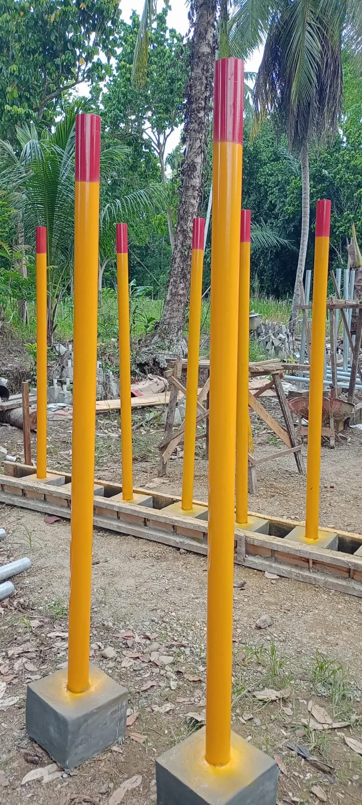Patok Tanah Besi/Beton Tinggi 75cm