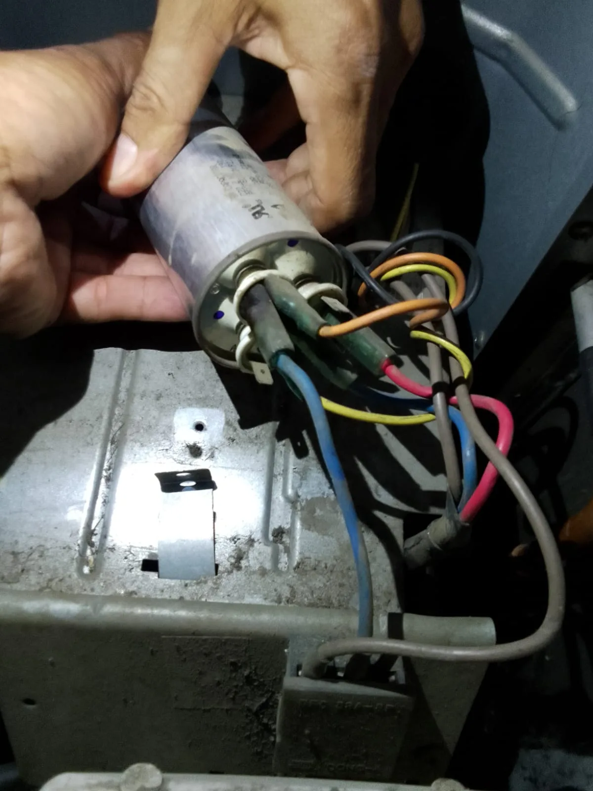 Kapasitor AC