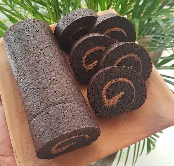 KUE ROLL COKELAT