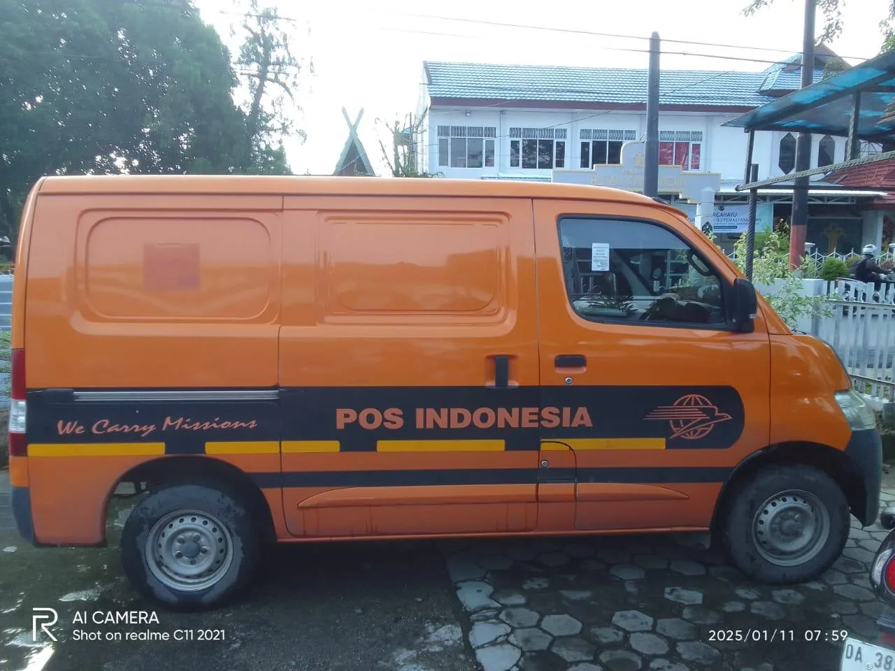 JASA ANGKUTAN LOGISTIK LOKAL