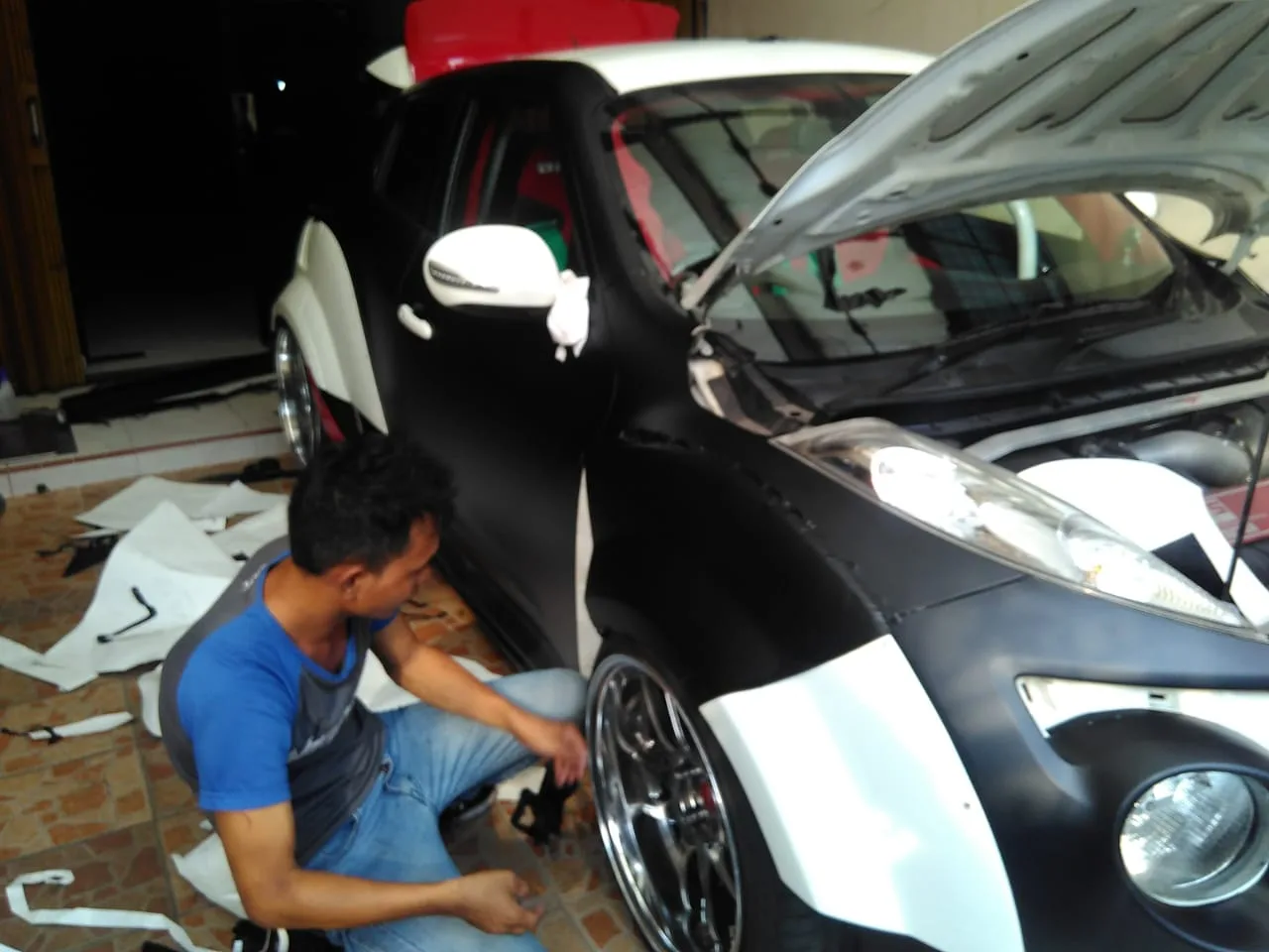 Jasa Wrapping full body mobil
