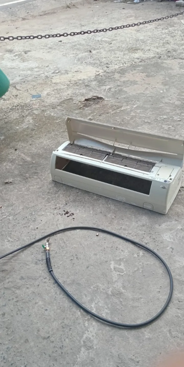 Service Cuci AC