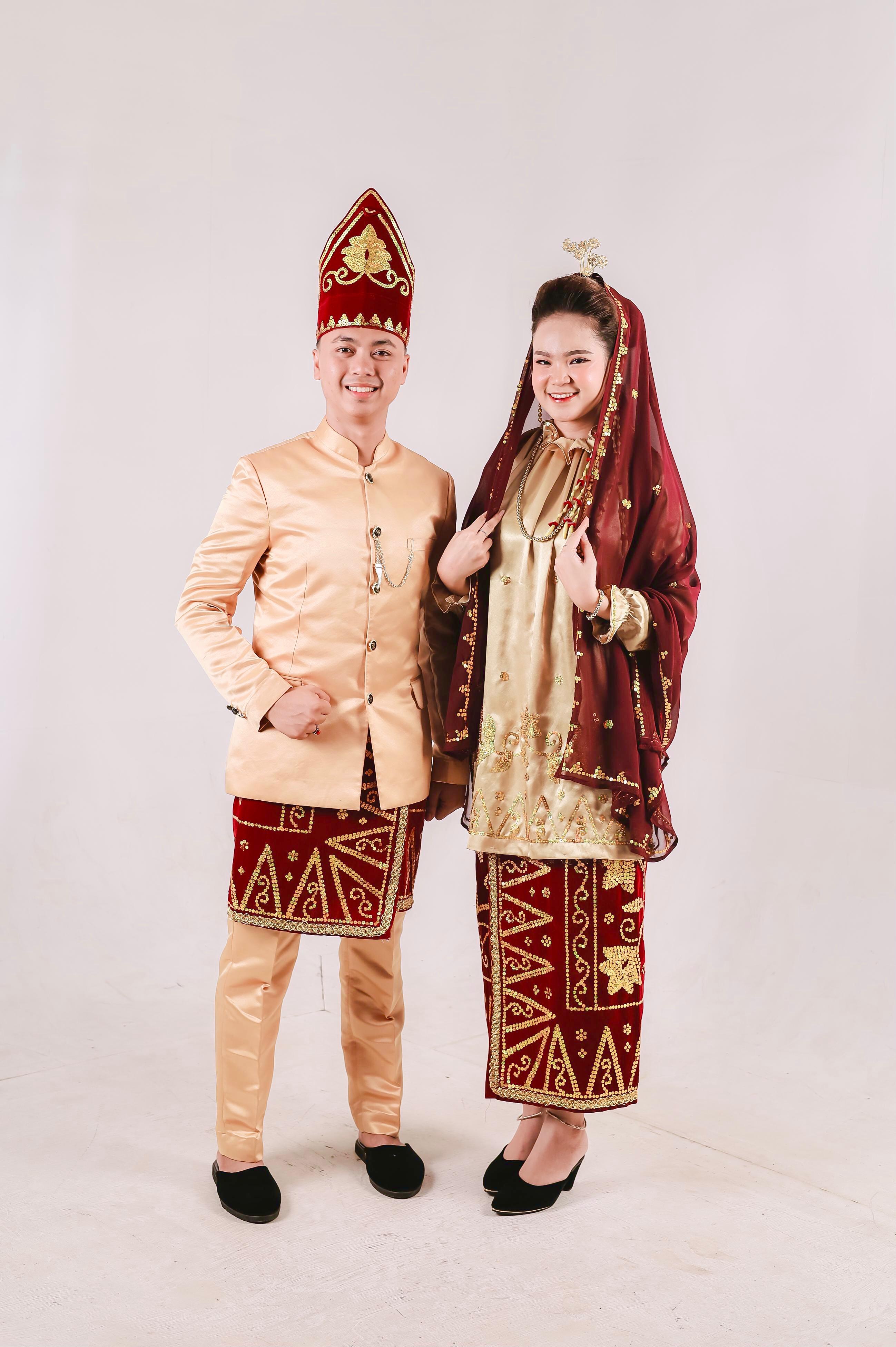 KOSTUM NANANG GALUH BANJAR
