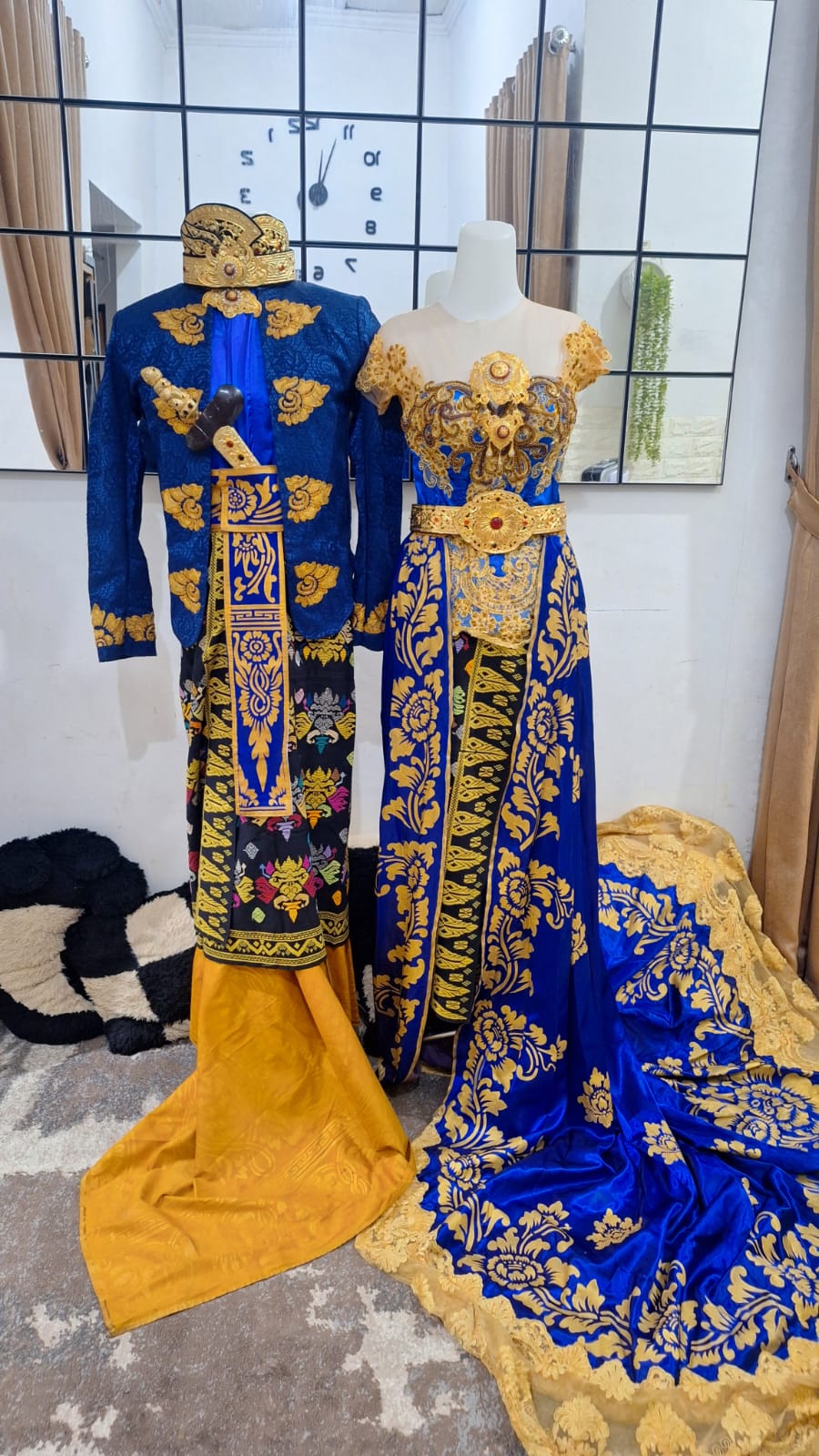 KOSTUM ADAT NUSANTARA