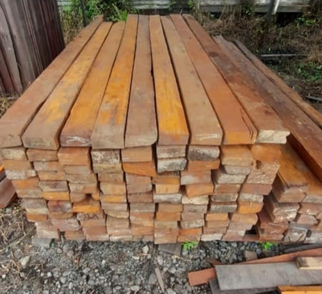 BALOK TONGKAT KAYU ULIN