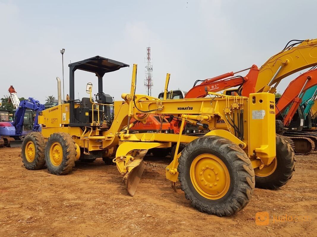 Sewa Alat Berat Motor Grader