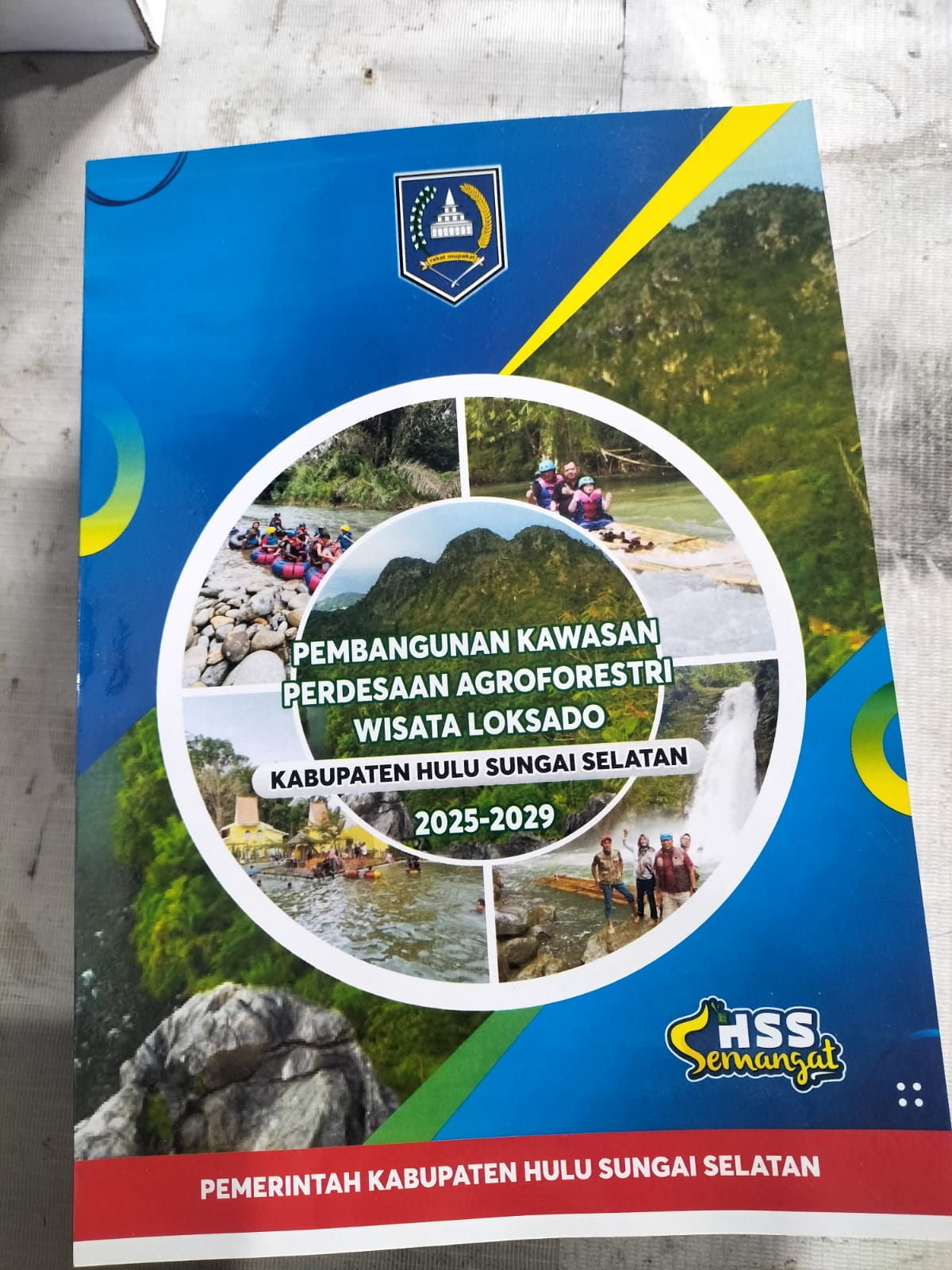 cetak kertas f4 dan jilid softcover <300