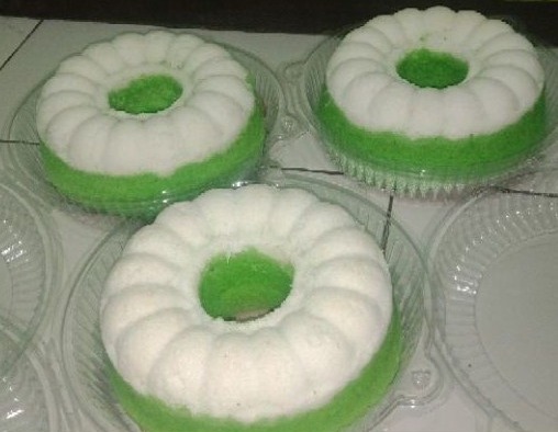 Kue Putu Ayu Besar