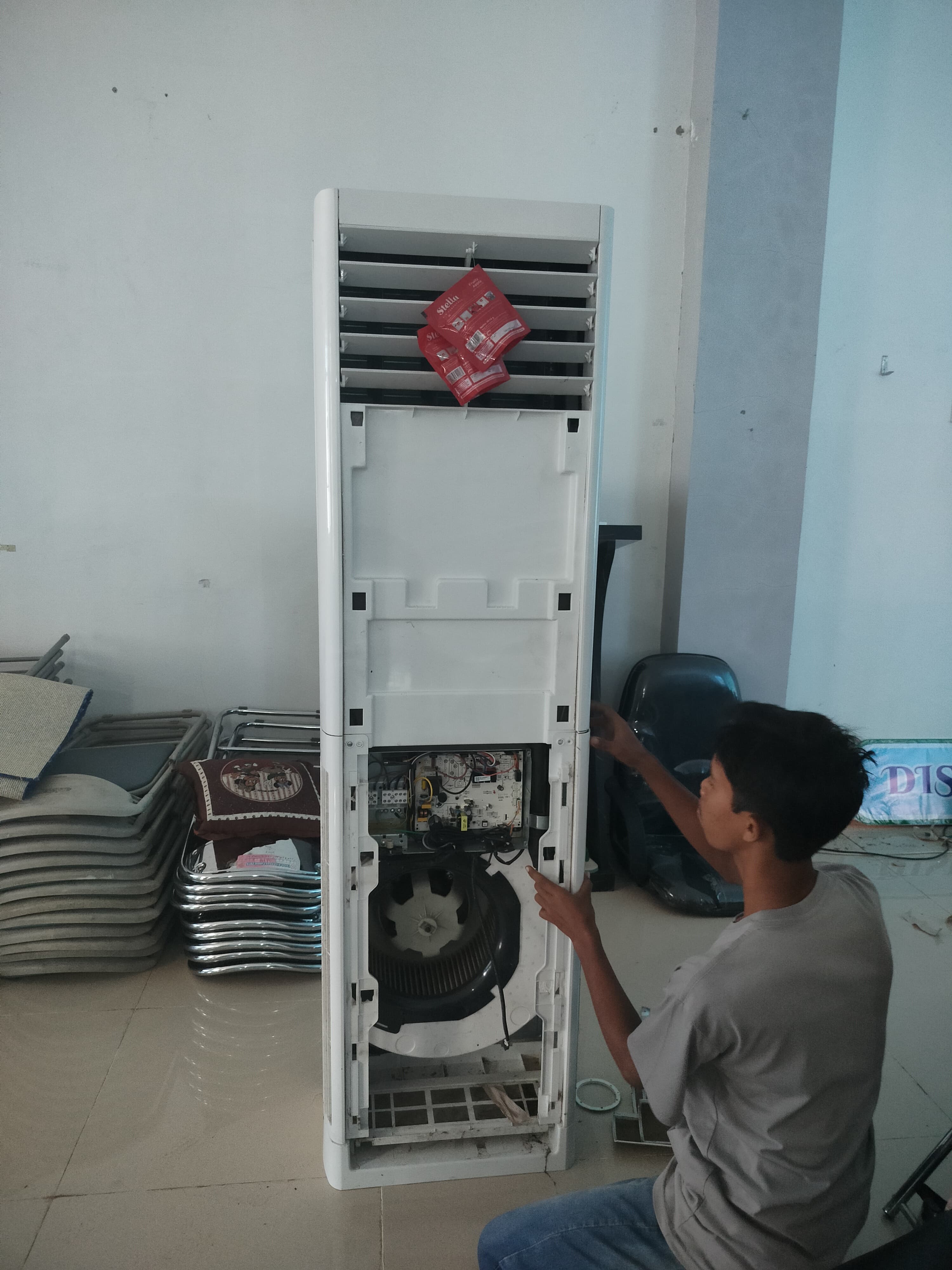 Pemasangan AC standing