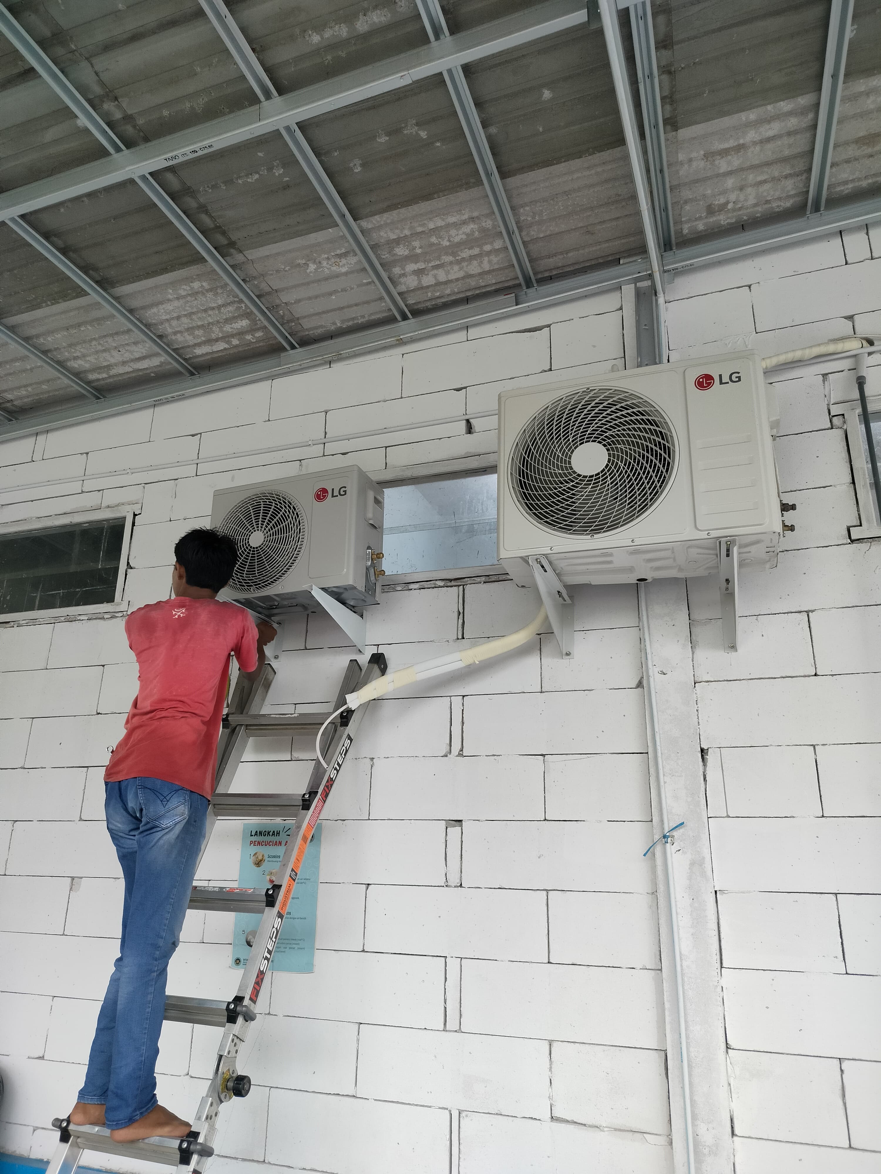 Jasa pemasangan AC split