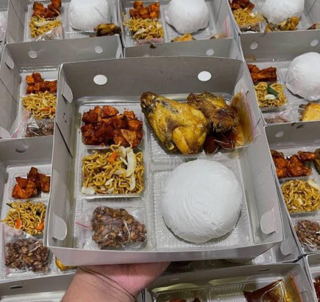 makanan nasi kotak