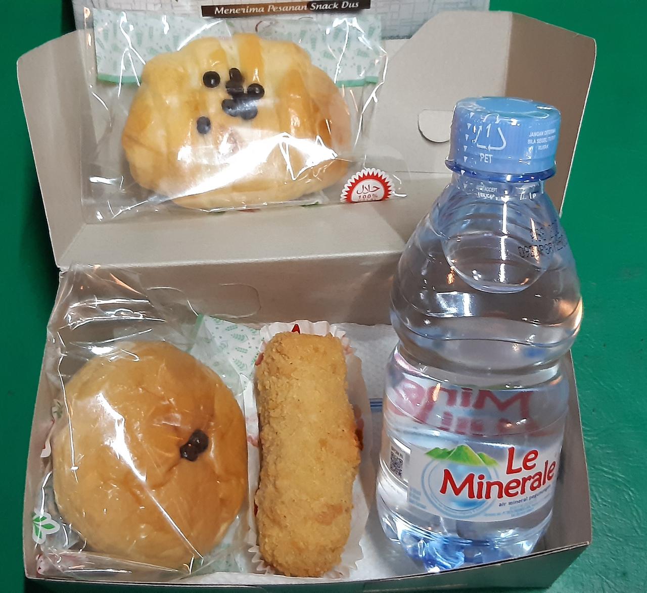 PAKET SNACK (ROTI DAN MINUM)