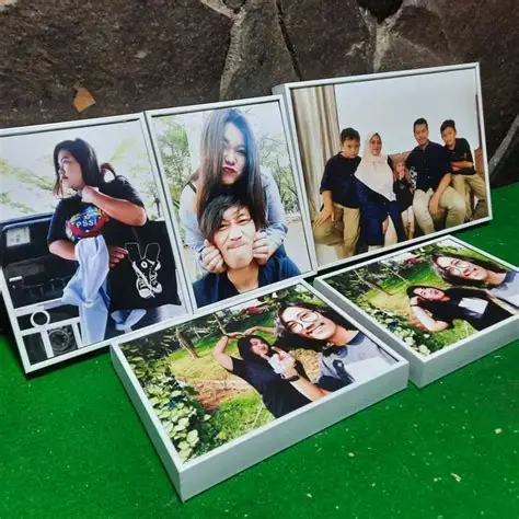 CETAK FOTO GLOSY
