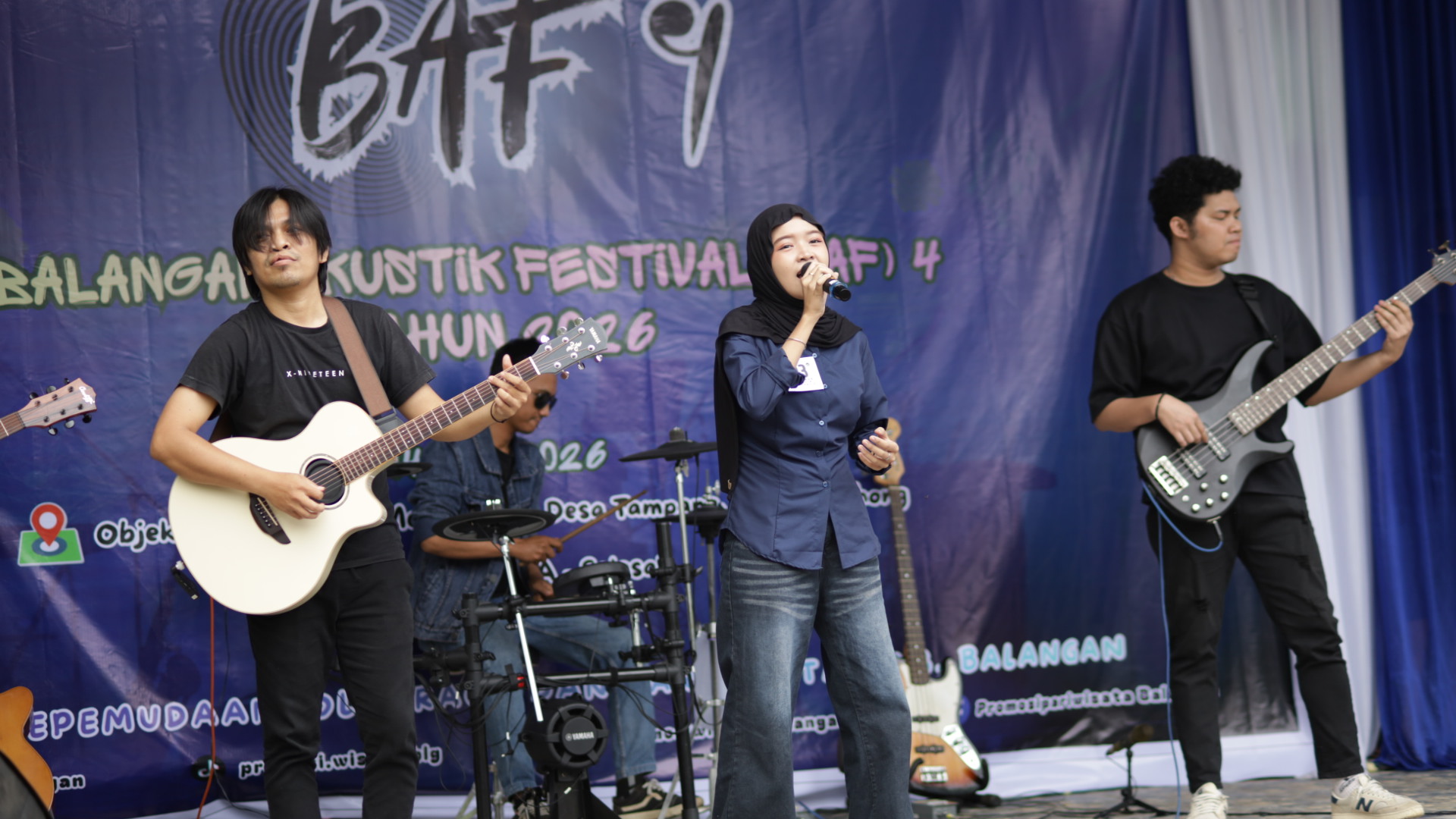 Hiburan  (Akustik)