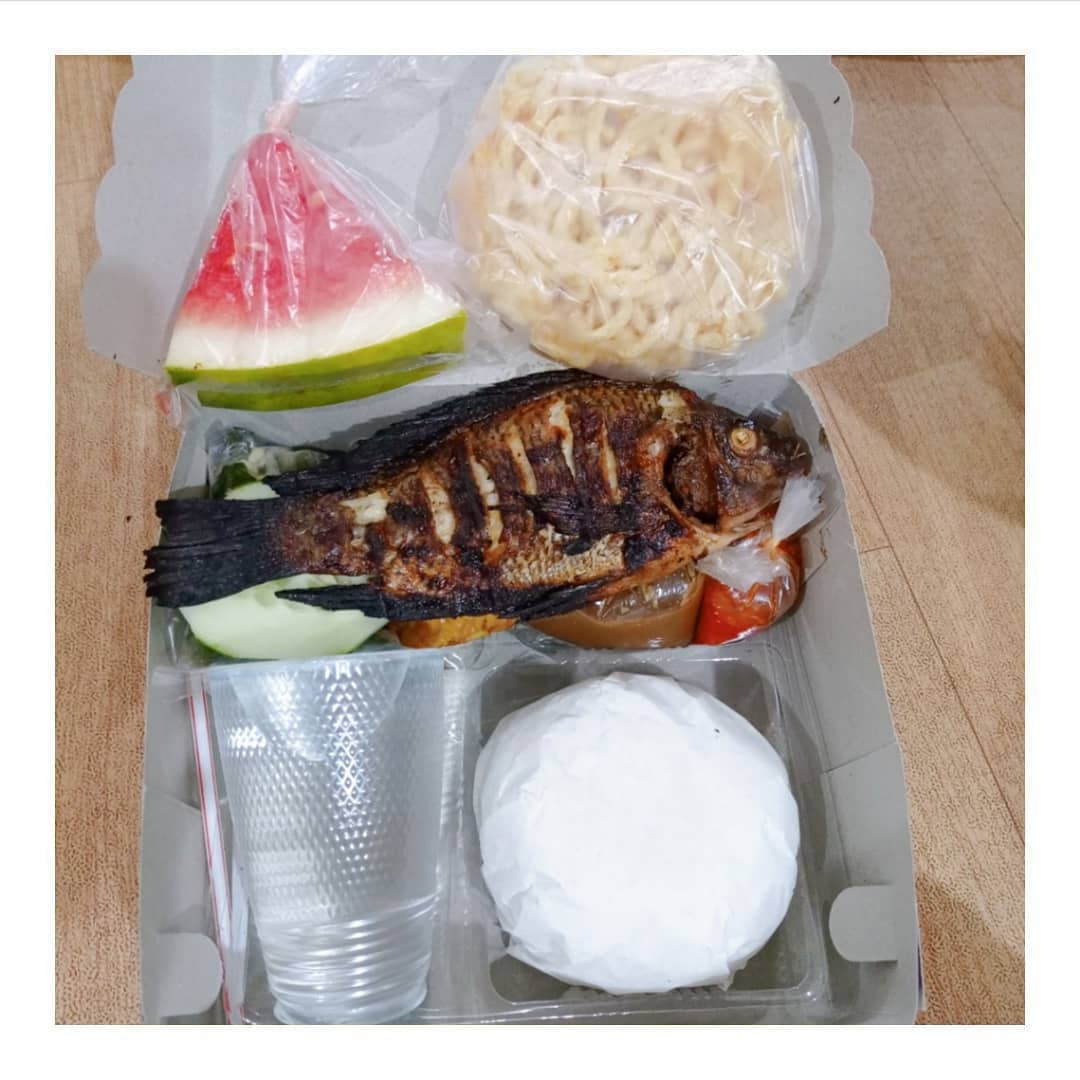 1. Nasi Kotak Istimewa