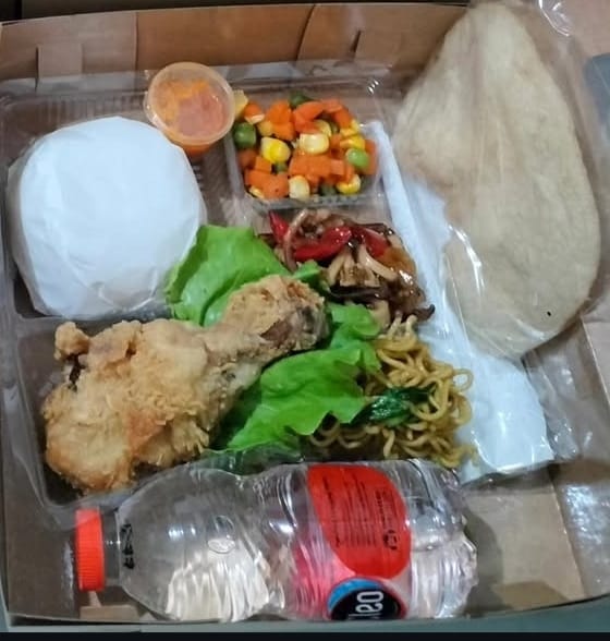 Nasi Kotak Ayam Goreng