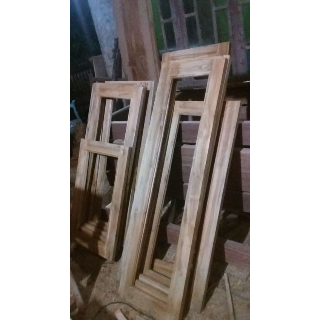 Kusen kayu kelas 1 (Ulin)